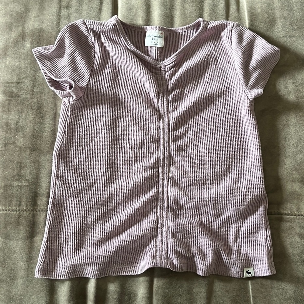 Abercrombie purple t shirt size 11-12
